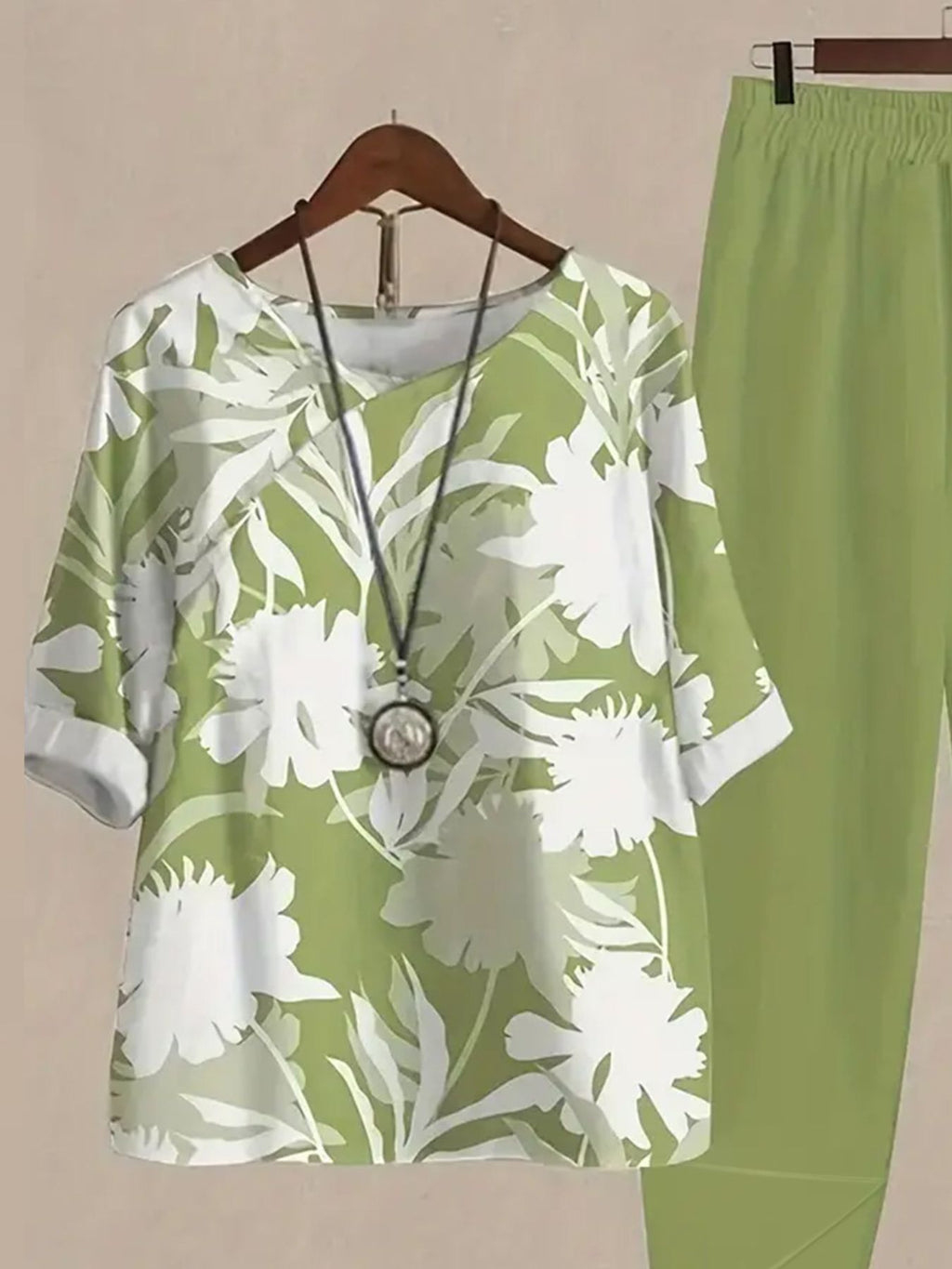 8d104229-374e-4f50-82f3-24300fa51a08-Max