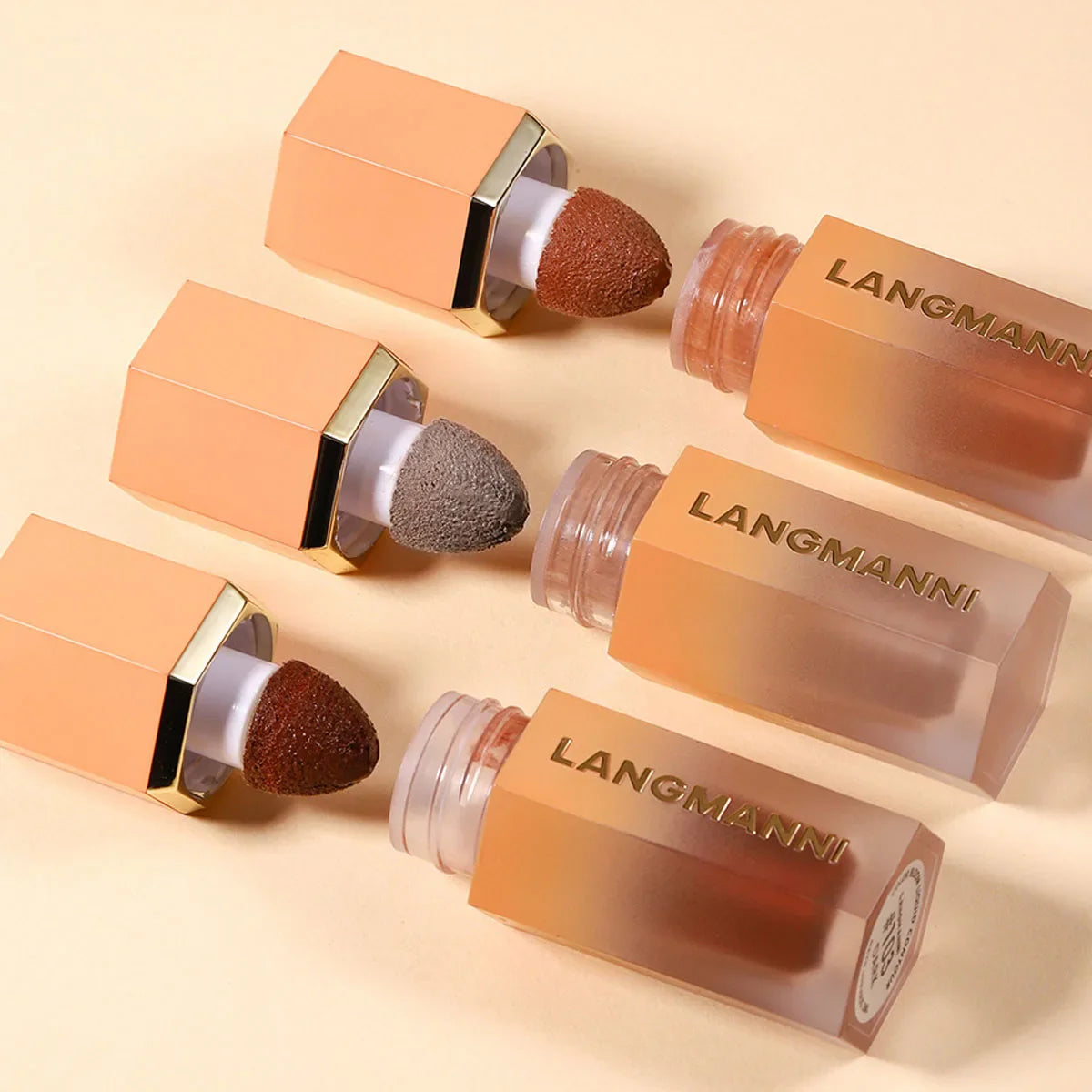 Three-color liquid contouring to enhance the facial contour - Tasawoq
