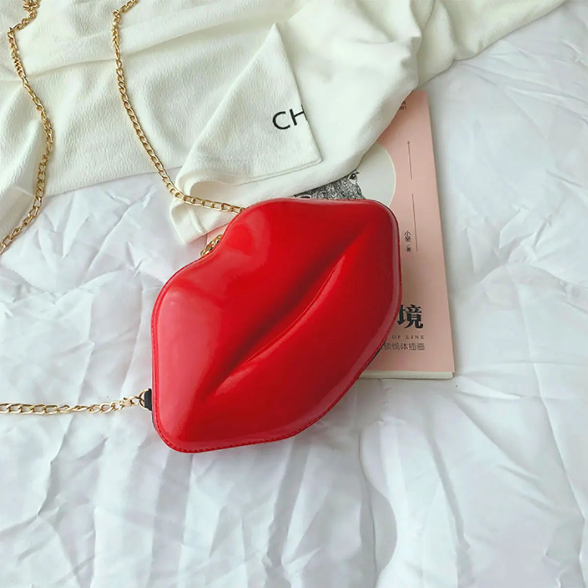 1pc Niche Red Lip Shaped Chain Bag, Novelty Mini Shoulder Bag, Women's Stylish Zipper Bag - Tasawoq