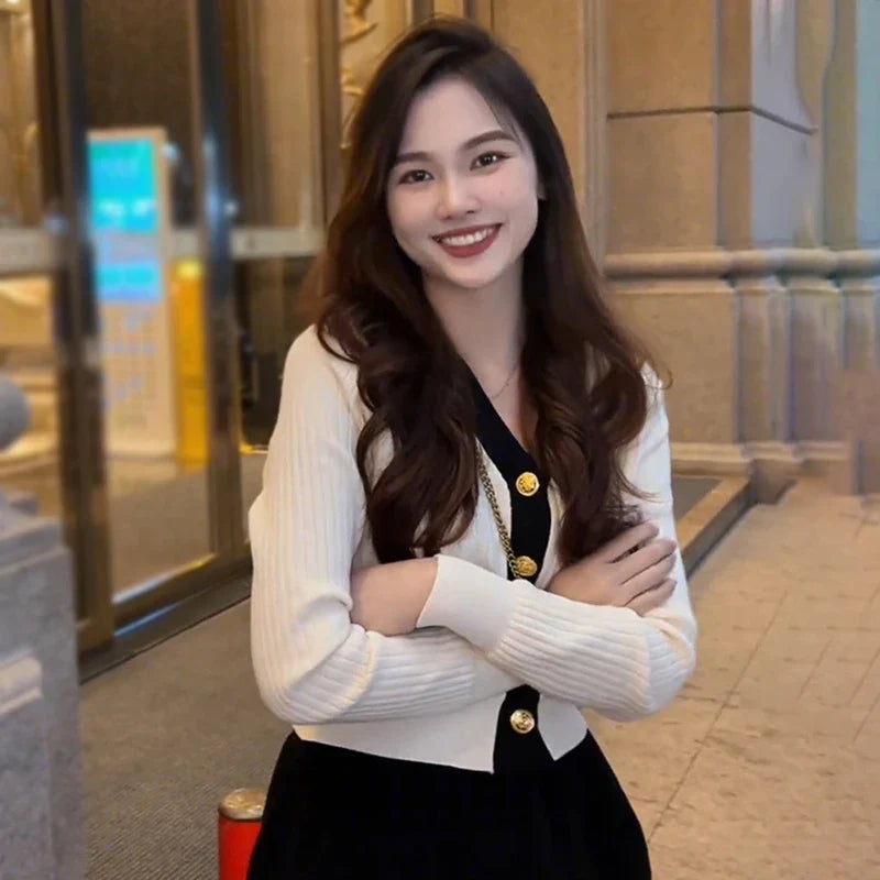 Women's Korean Version Sweater jacket V-neck Knitted Long Sleeved Cardigan Jacket - Tasawoq