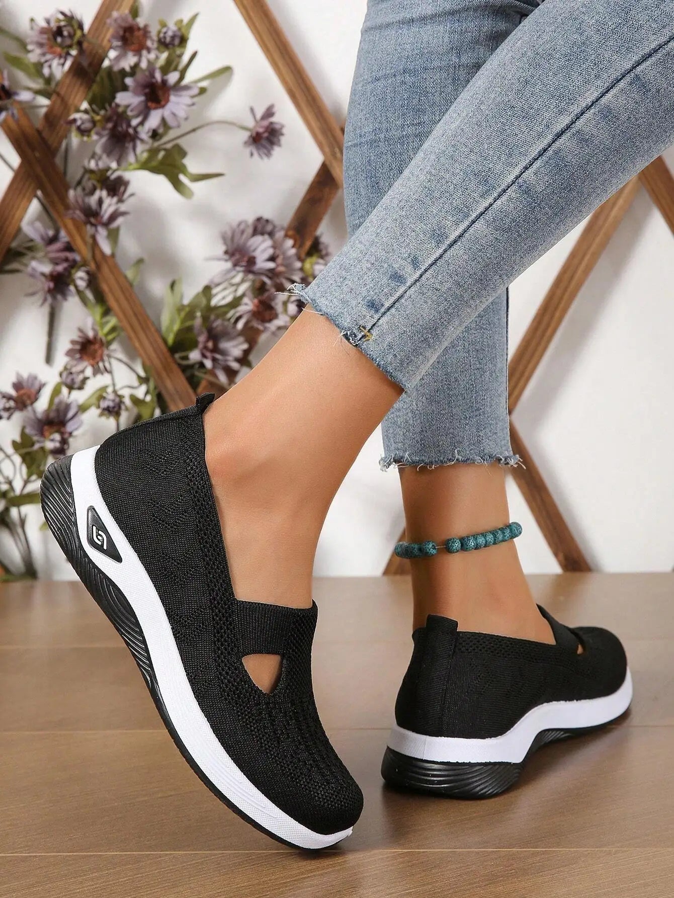 Women's Solid Color Breathable Sneakers, Soft Sole Lightweight Slip On Walking Shoes, Low-top Knitted Casual Shoes - Tasawoq