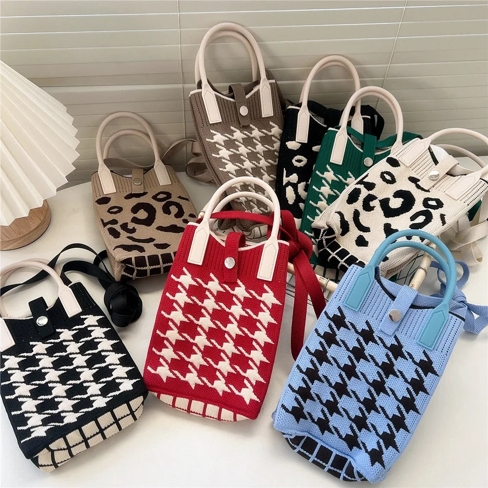 Korean Fashion Heart Knitted Mini Square Handbag for Women Small Mobile Phone Shoulder Bags Girls Cute Outdoor Crossbody Bags - Tasawoq