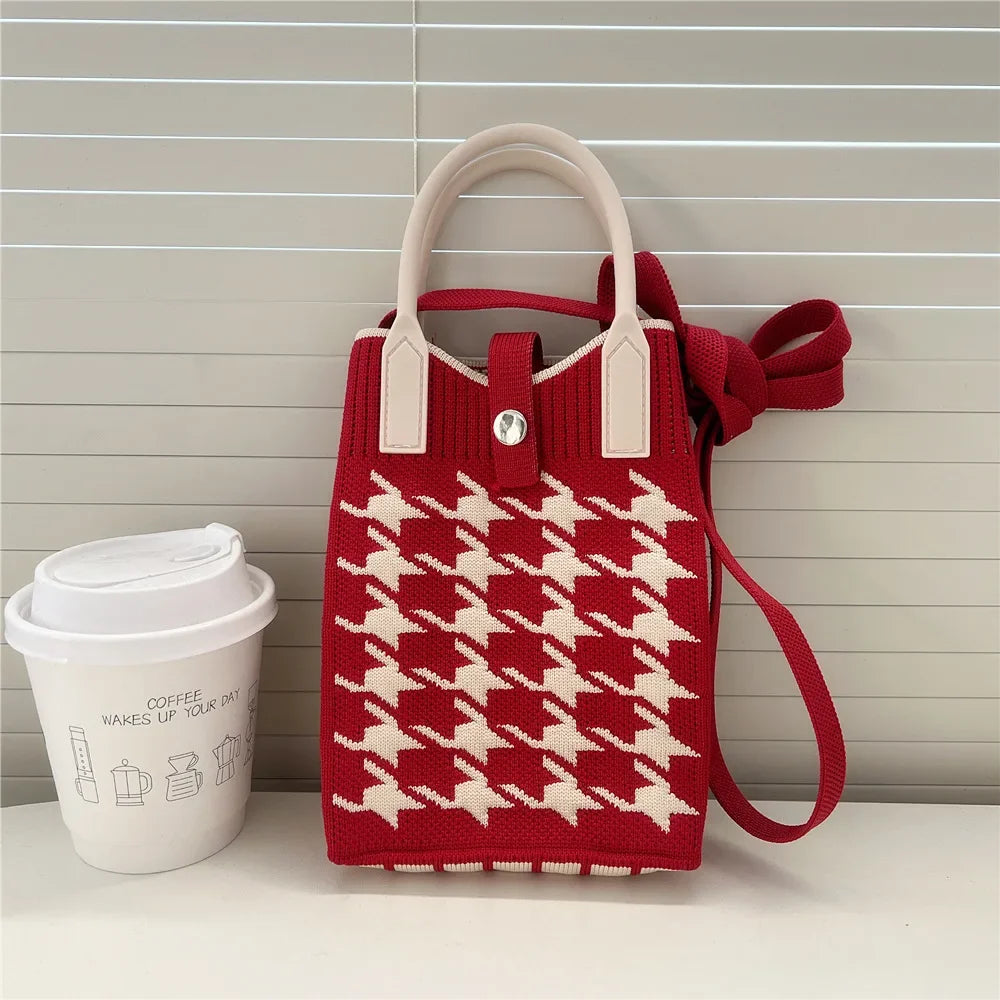 Korean Fashion Heart Knitted Mini Square Handbag for Women Small Mobile Phone Shoulder Bags Girls Cute Outdoor Crossbody Bags - Tasawoq
